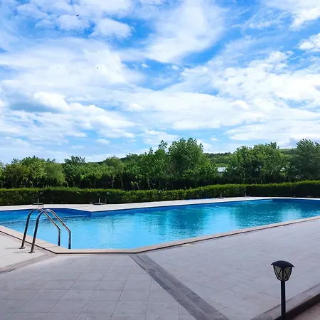 Nelly's Place 10 * Shkorpilovtsi